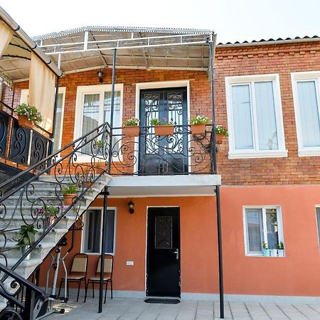 Bibi Hotel Kutaisi Luaran gambar