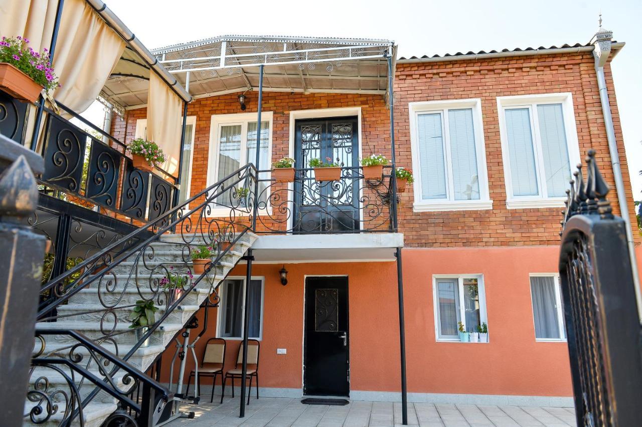 Bibi Hotel Kutaisi Luaran gambar