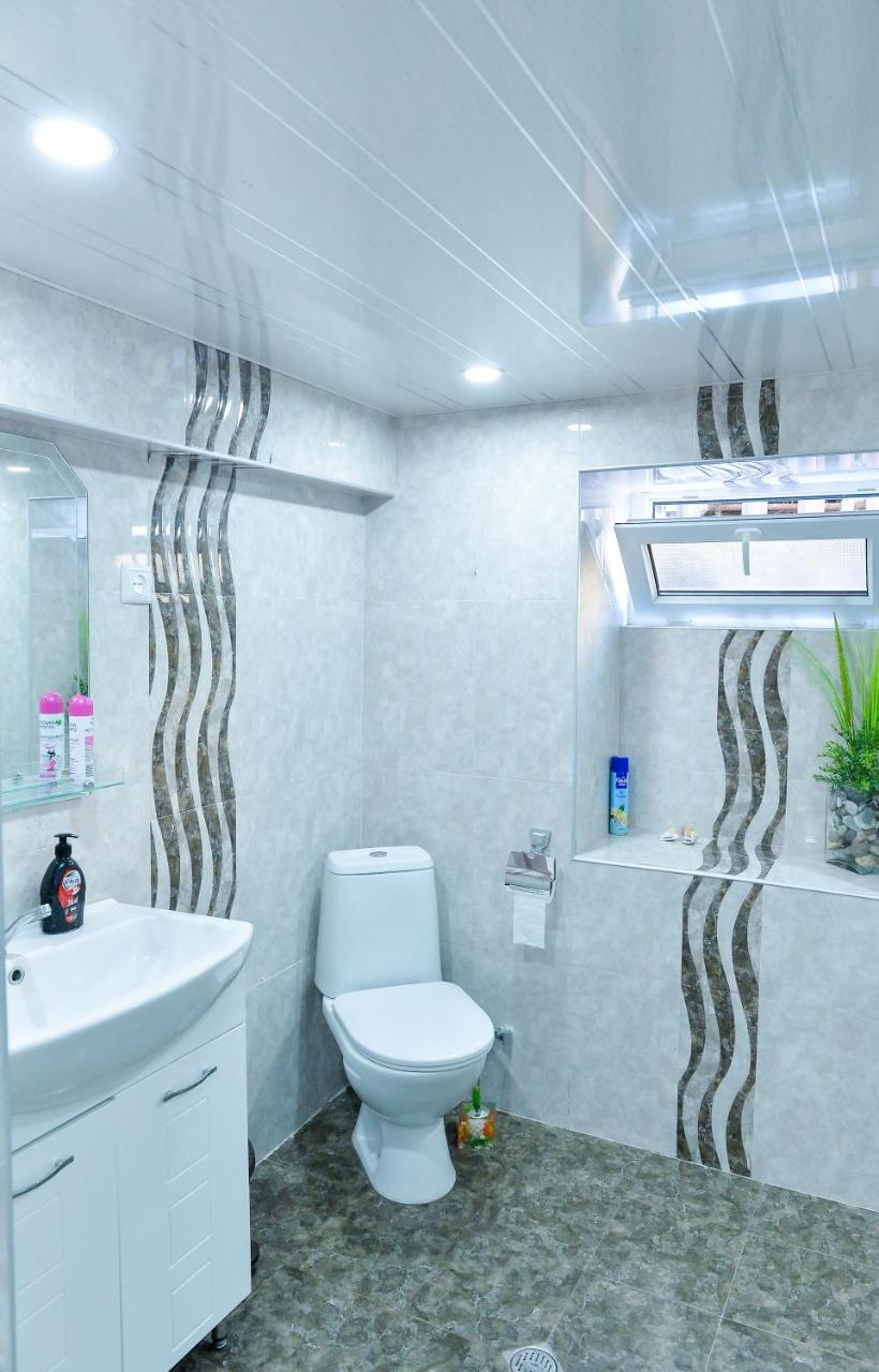Bibi Hotel Kutaisi Luaran gambar