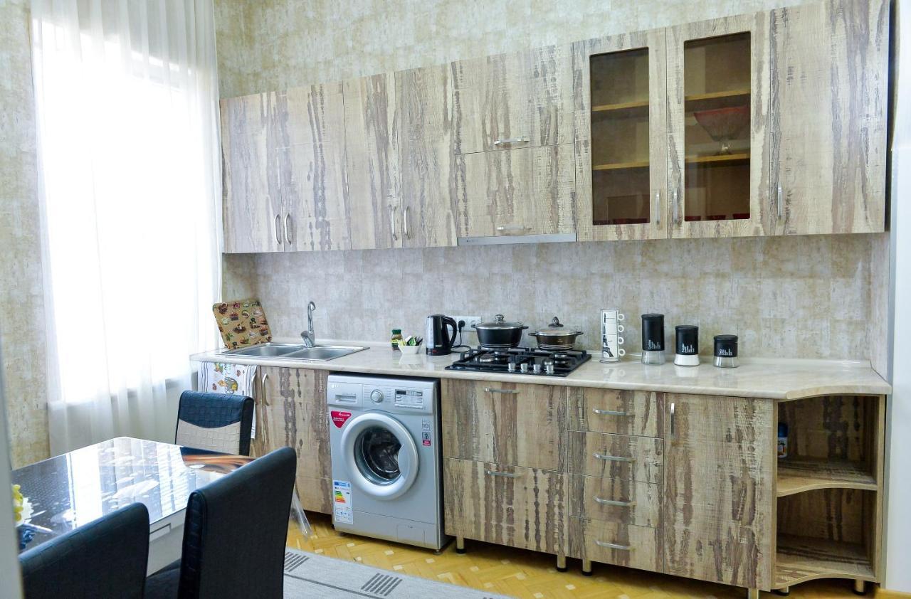 Bibi Hotel Kutaisi Luaran gambar