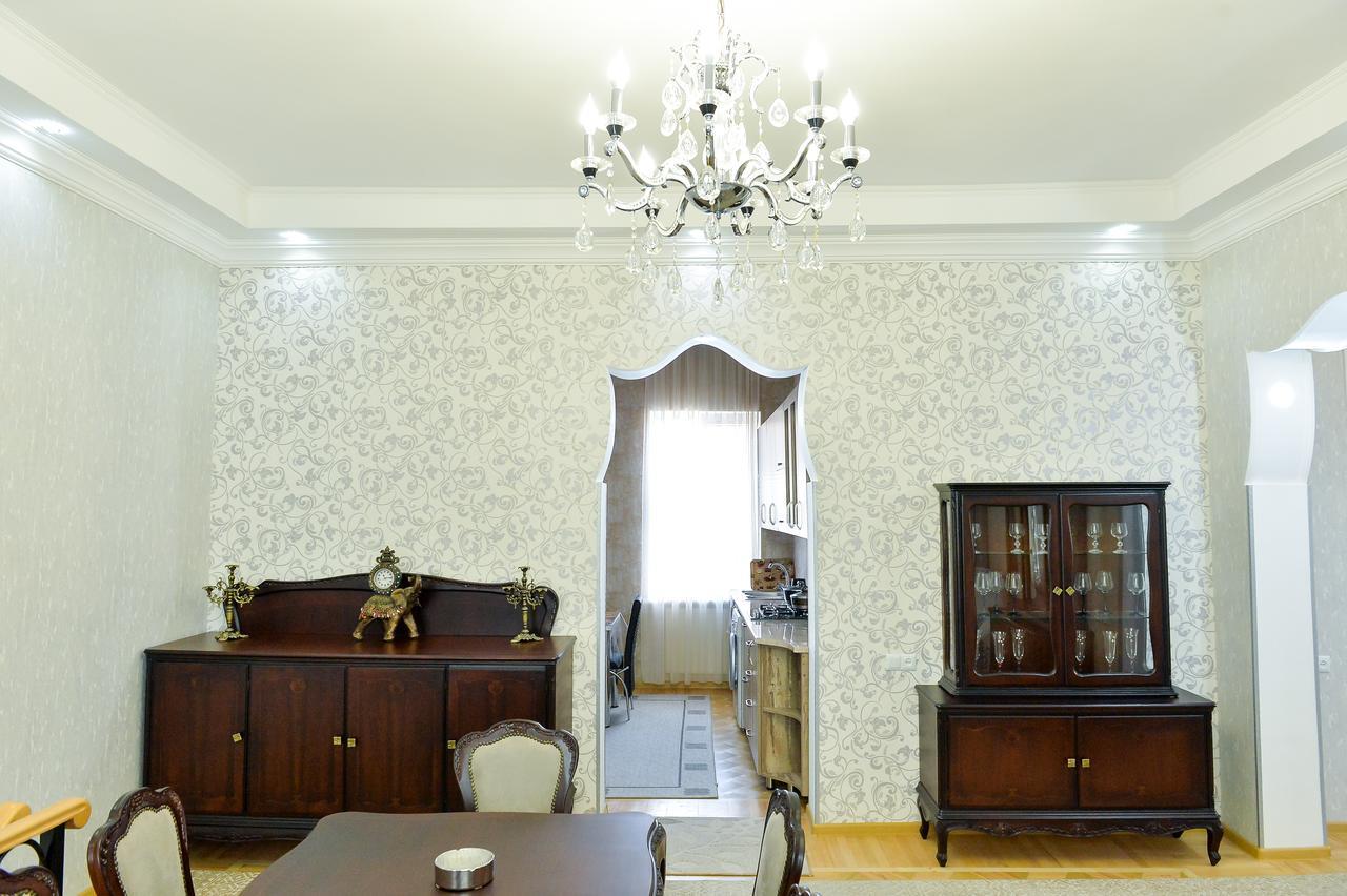 Bibi Hotel Kutaisi Luaran gambar